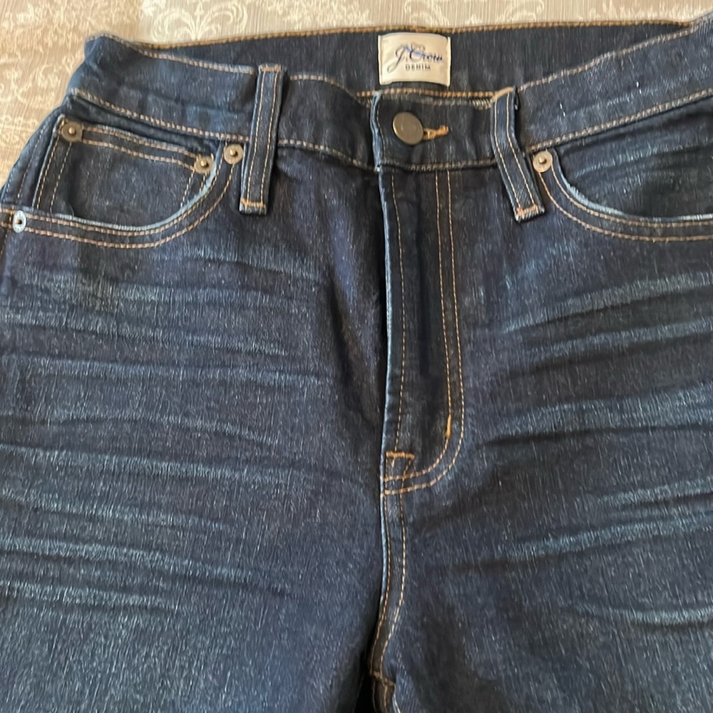 J. Crew 10” Vintage Straight dark wash jeans. Size 25